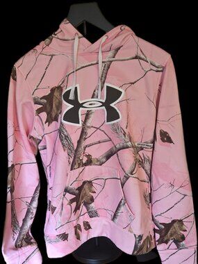 Under Armour Pink Realtree Camo Hoodie – Women’s Medium, Semi‑Fitted